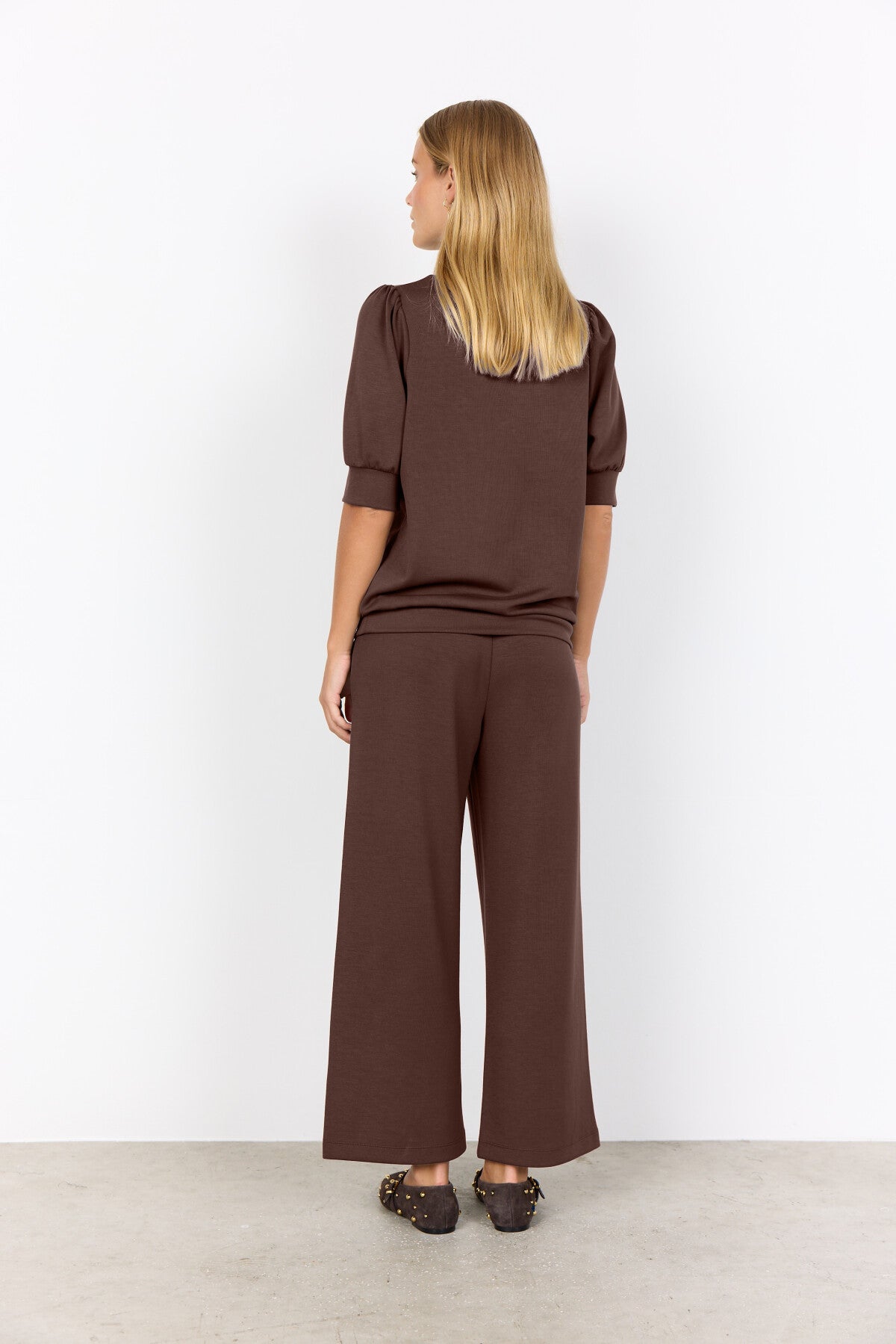 Elena™ – Blusa de Felpa con Mangas Cortas Marrón