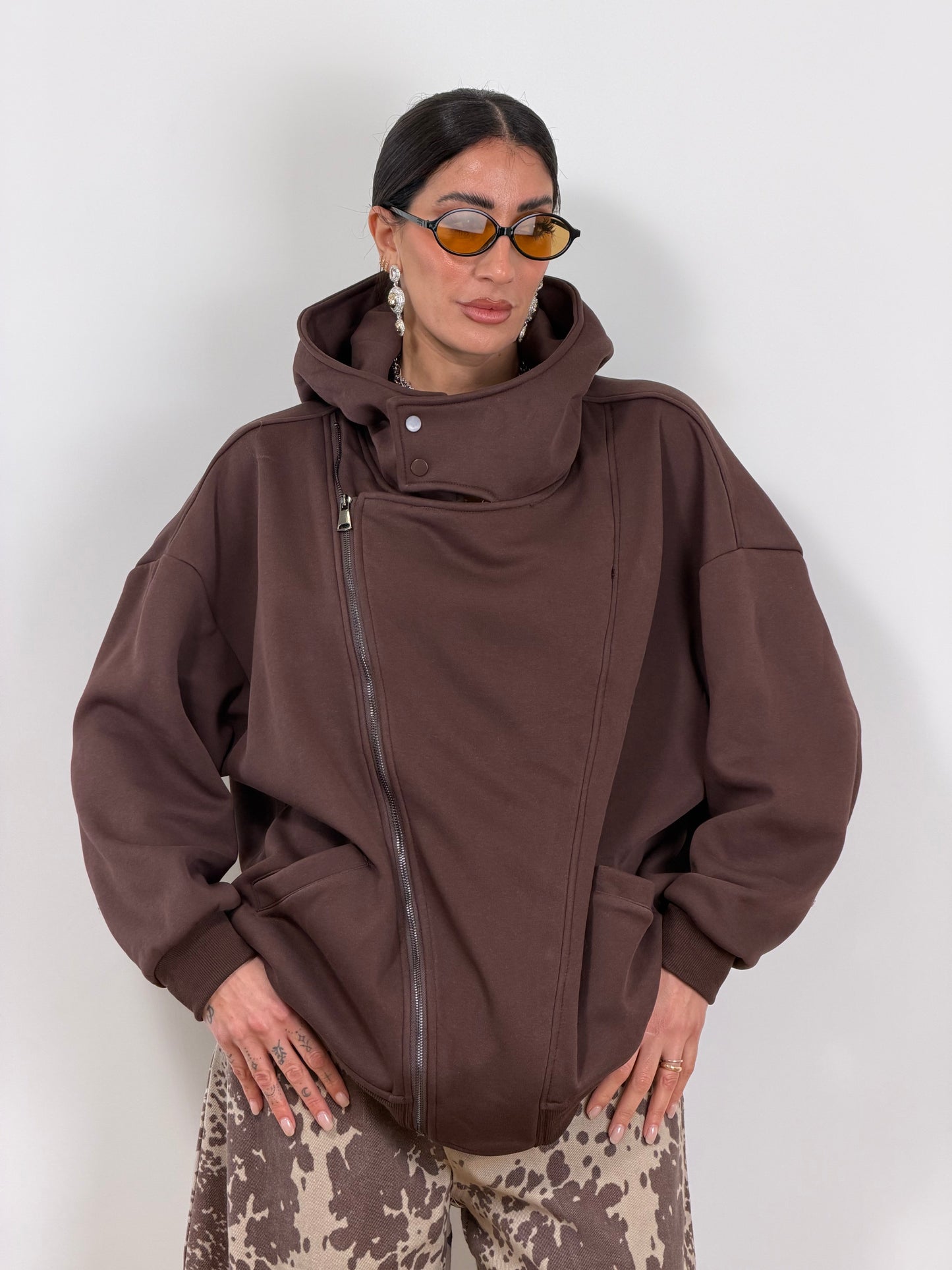 Felpa MARRONE W46497