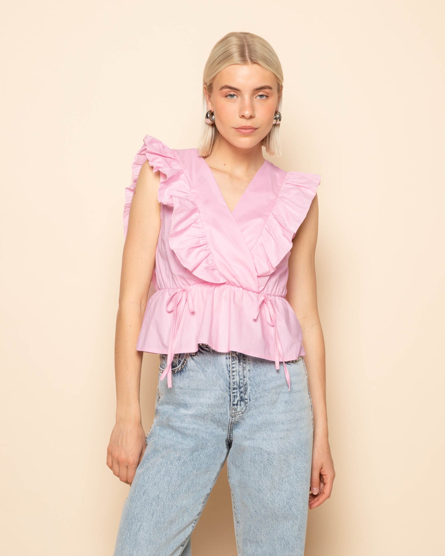 JADE SLEEVELESS POPLIN RUFFLE TOP LICHTROZE