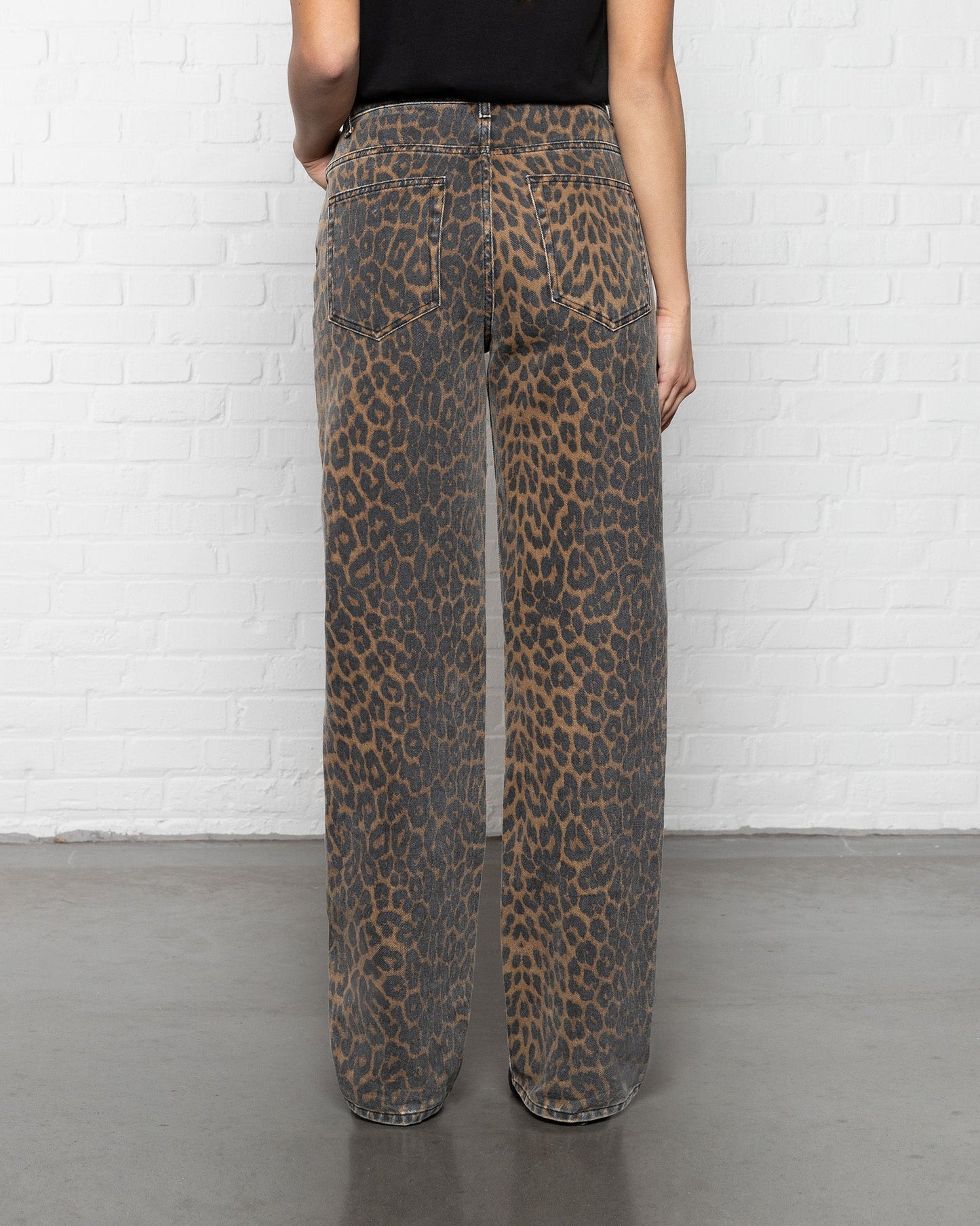 LEOPARD ALLOVER JEANS ZWART