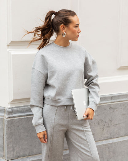 SCUBA CROPPED SWEATER LICHTGRIJS