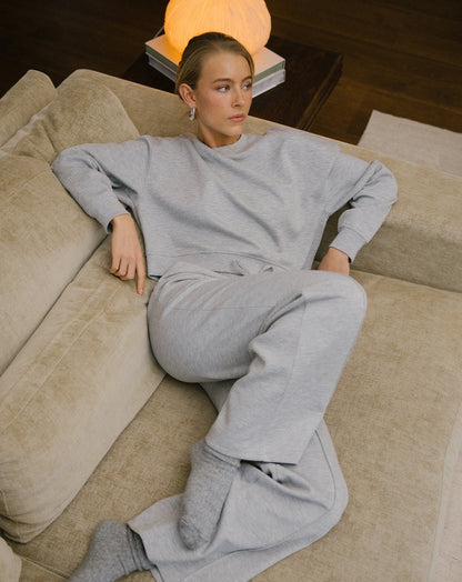 SCUBA CROPPED SWEATER LICHTGRIJS