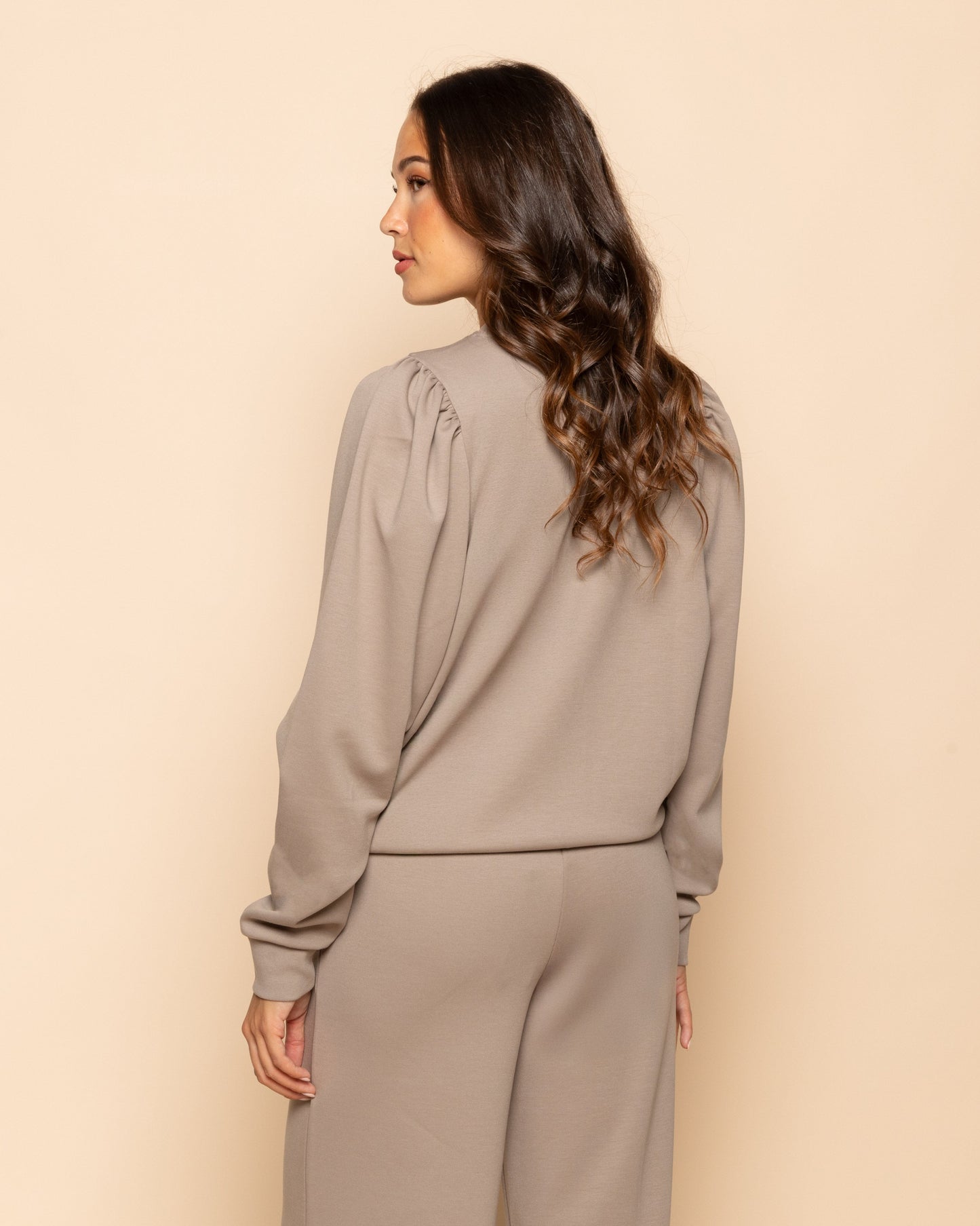 SCUBA PUFF SLEEVE SWEATER BEIGE