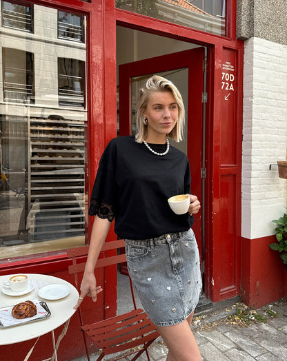 LACE SLEEVE OVERSIZED TEE ZWART