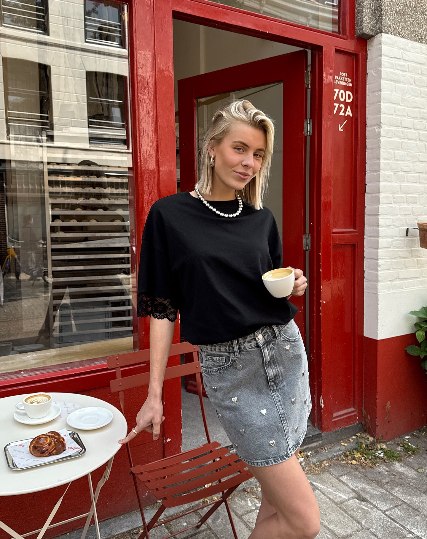 LACE SLEEVE OVERSIZED TEE ZWART
