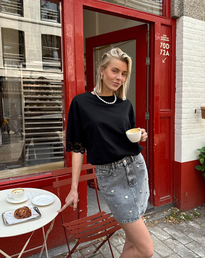 LACE SLEEVE OVERSIZED TEE ZWART