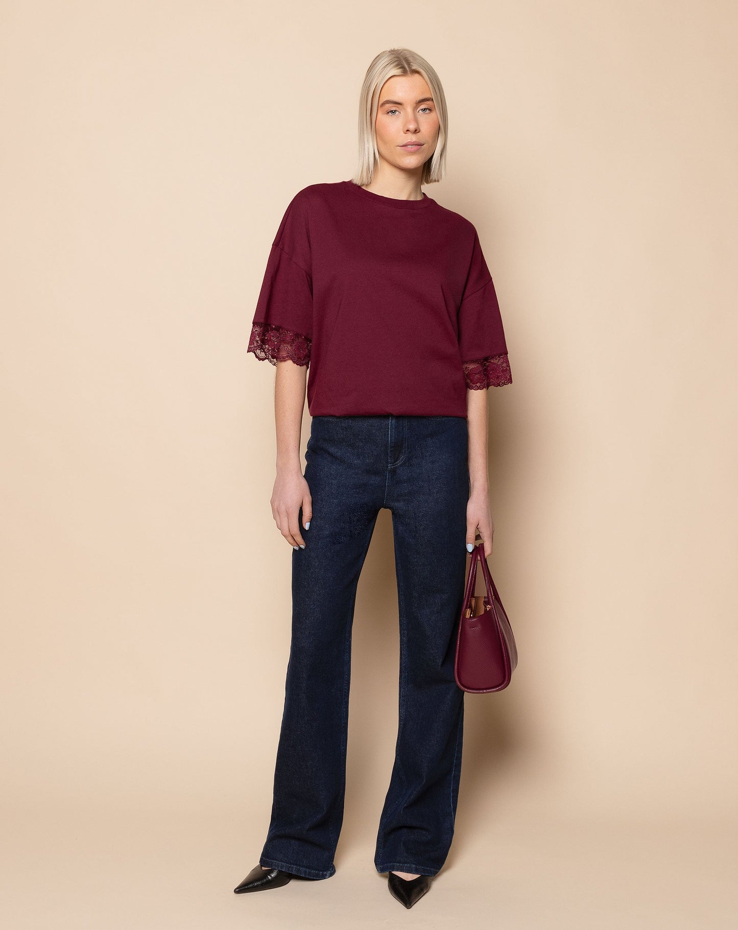 LACE SLEEVE OVERSIZED TEE BURGUNDY