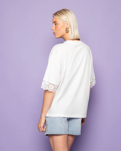 LACE SLEEVE OVERSIZED TEE CRÈME