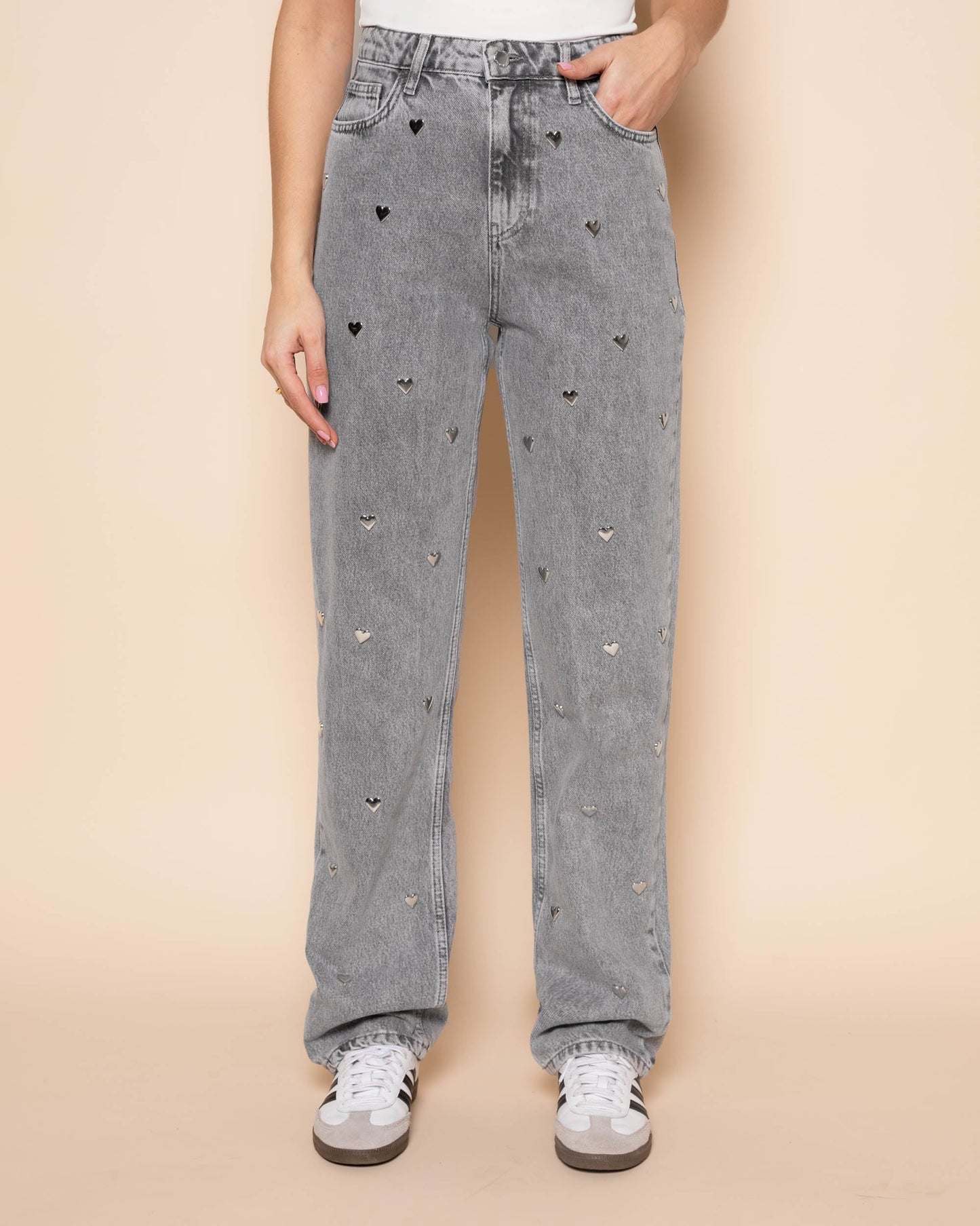 HEART STUD STRAIGHT LEG JEANS GRIJS