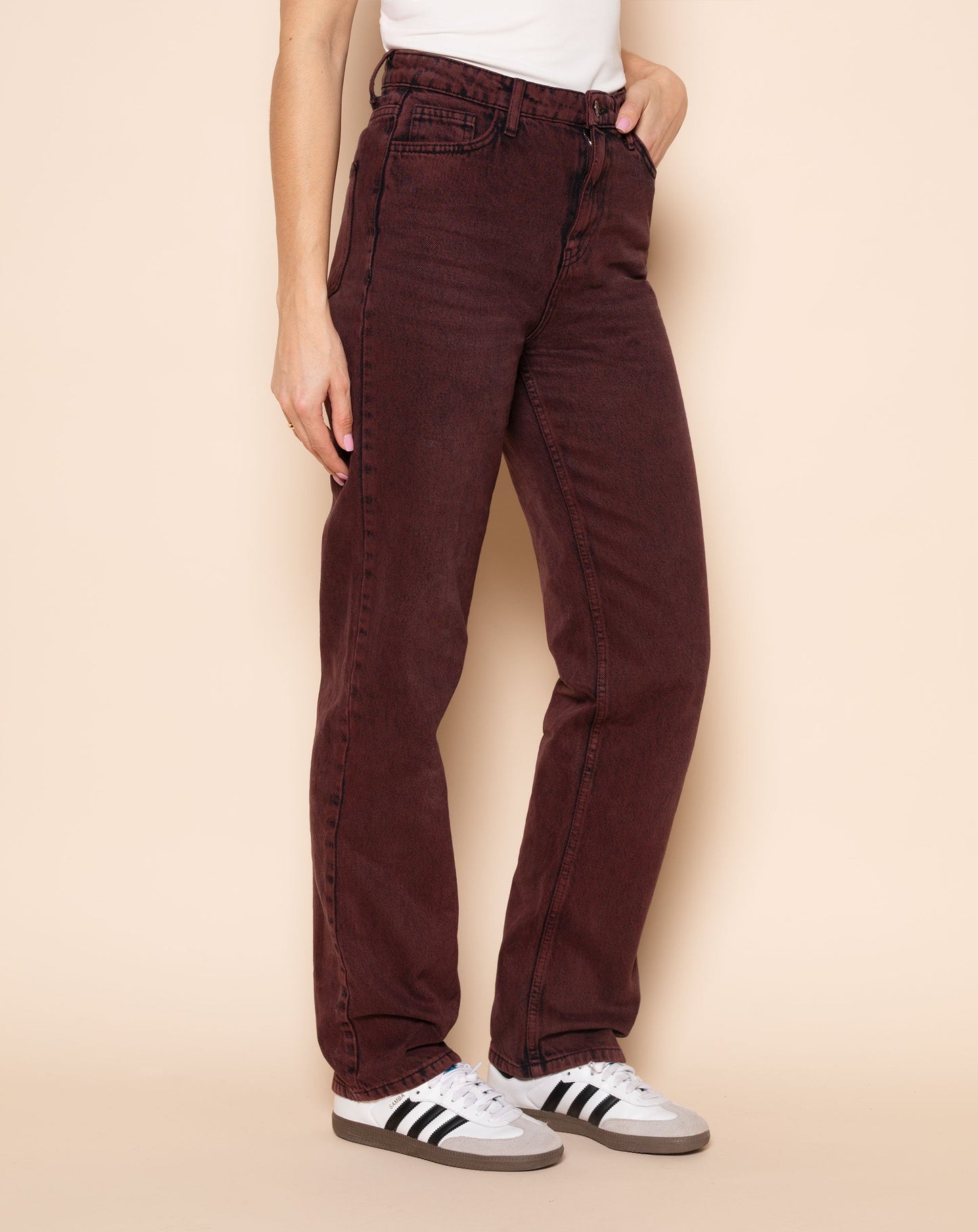 COLORED STRAIGHT LEG JEANS BURGUNDY