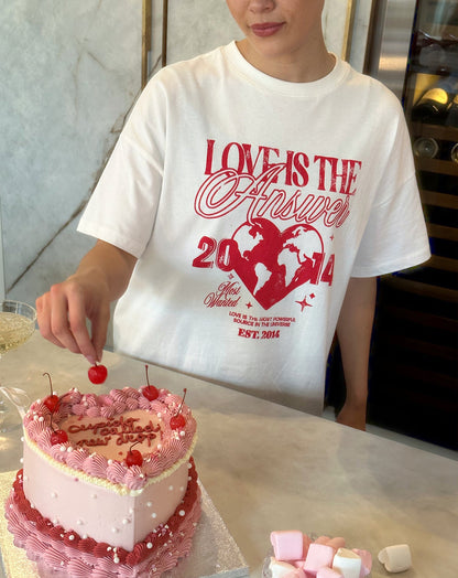LOVE IS THE ANSWER OVERSIZED TEE CRÈME