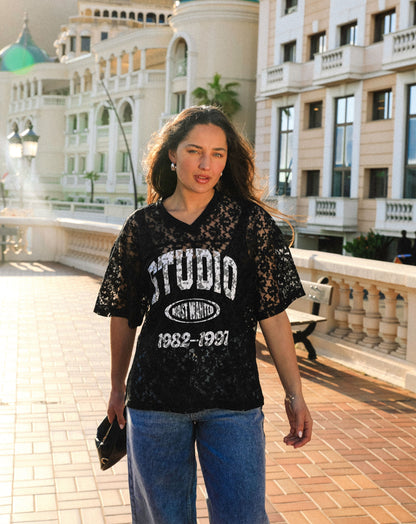 LACE SPORTS STUDIO V NECK TEE ZWART