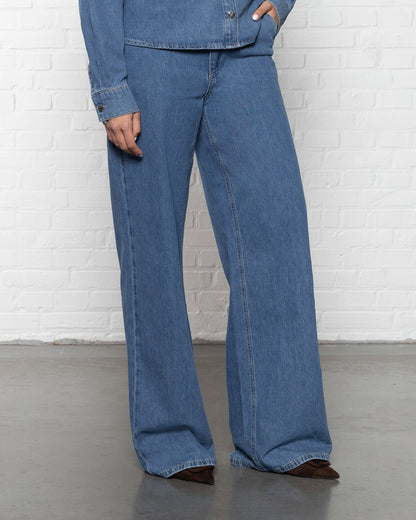 FLOWY DENIM WIDE LEG JEANS MID BLAUW