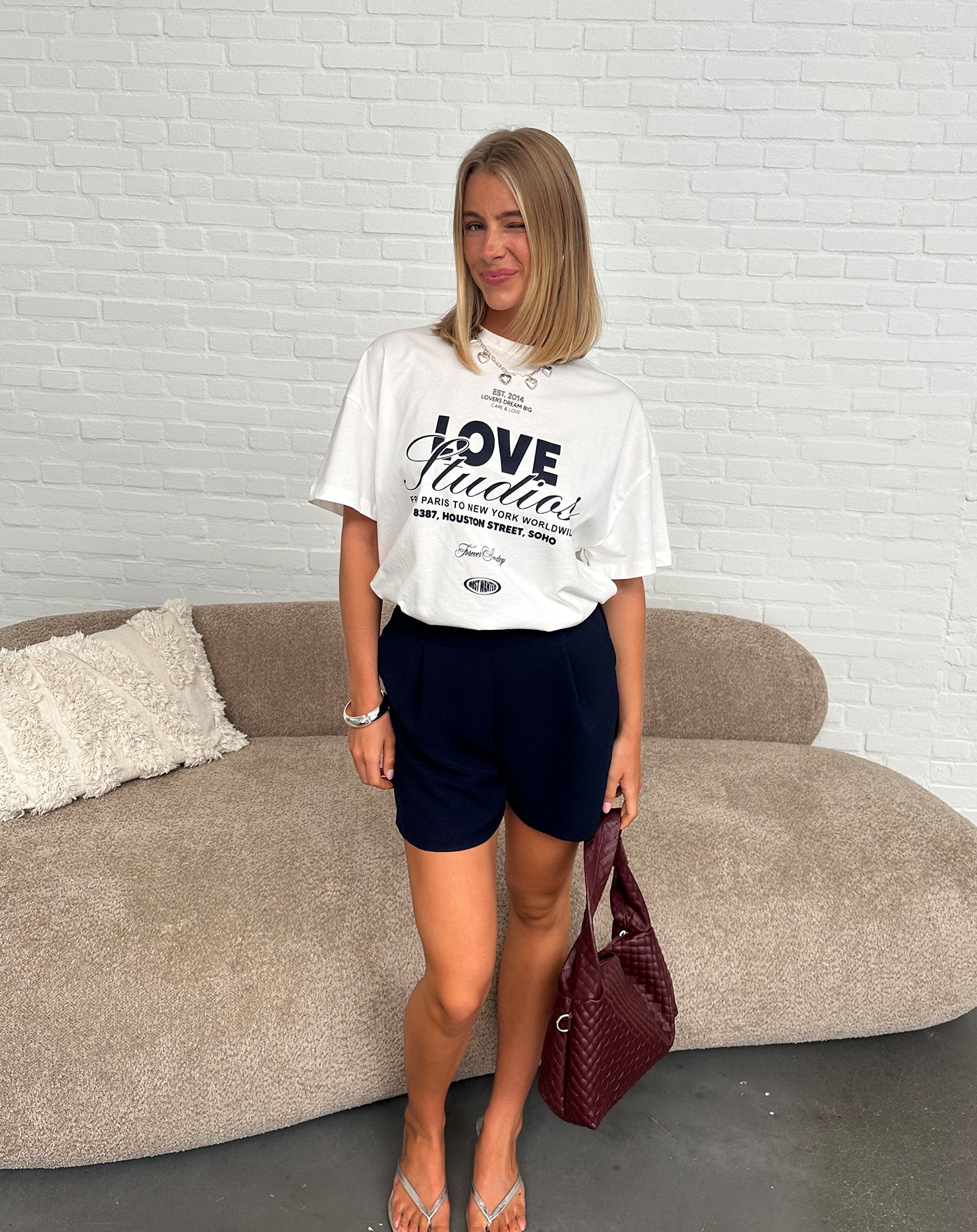 LOVE STUDIOS OVERSIZED TEE CRÈME