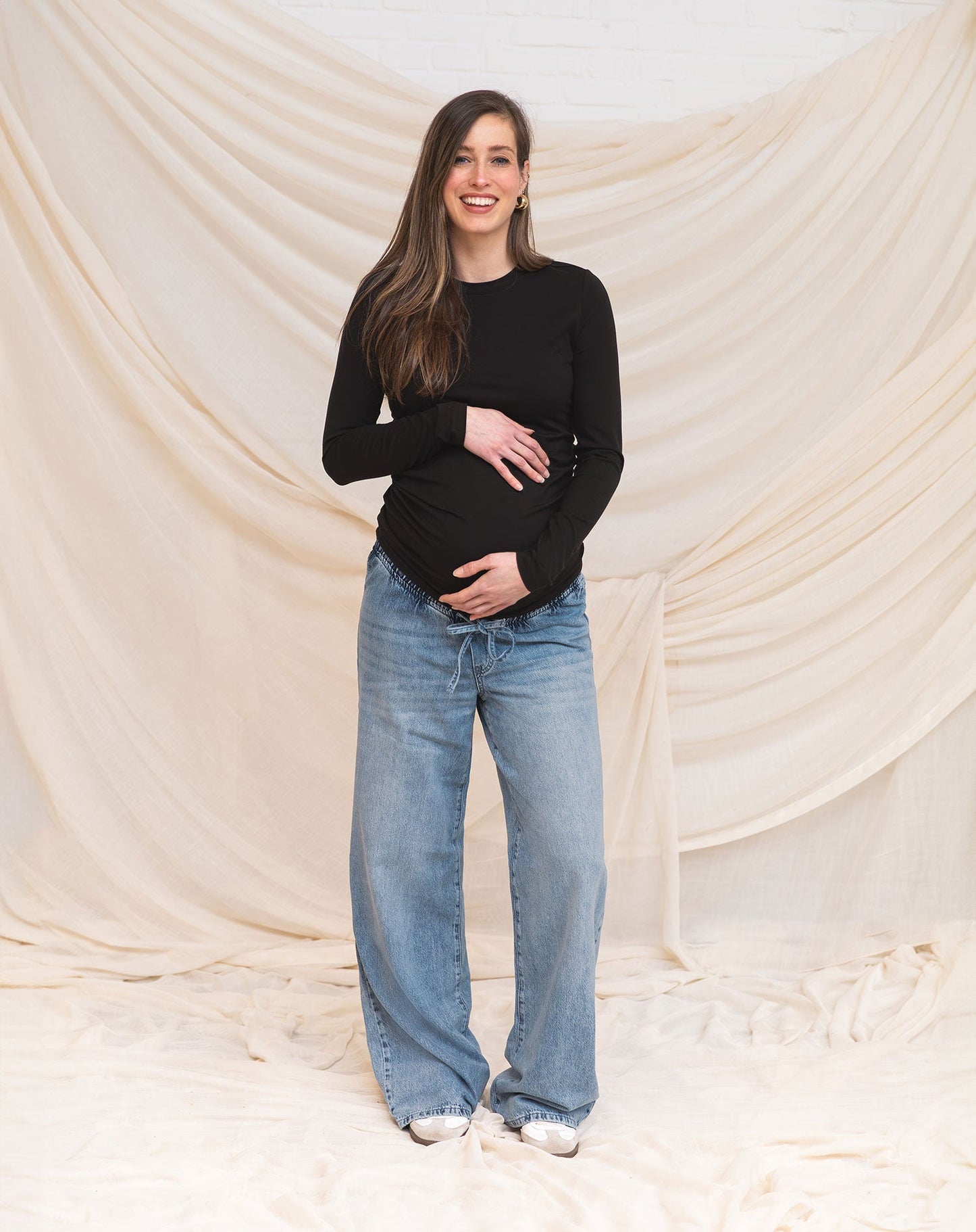 BASIC LONG SLEEVE FITTED TOP MATERNITY ZWART