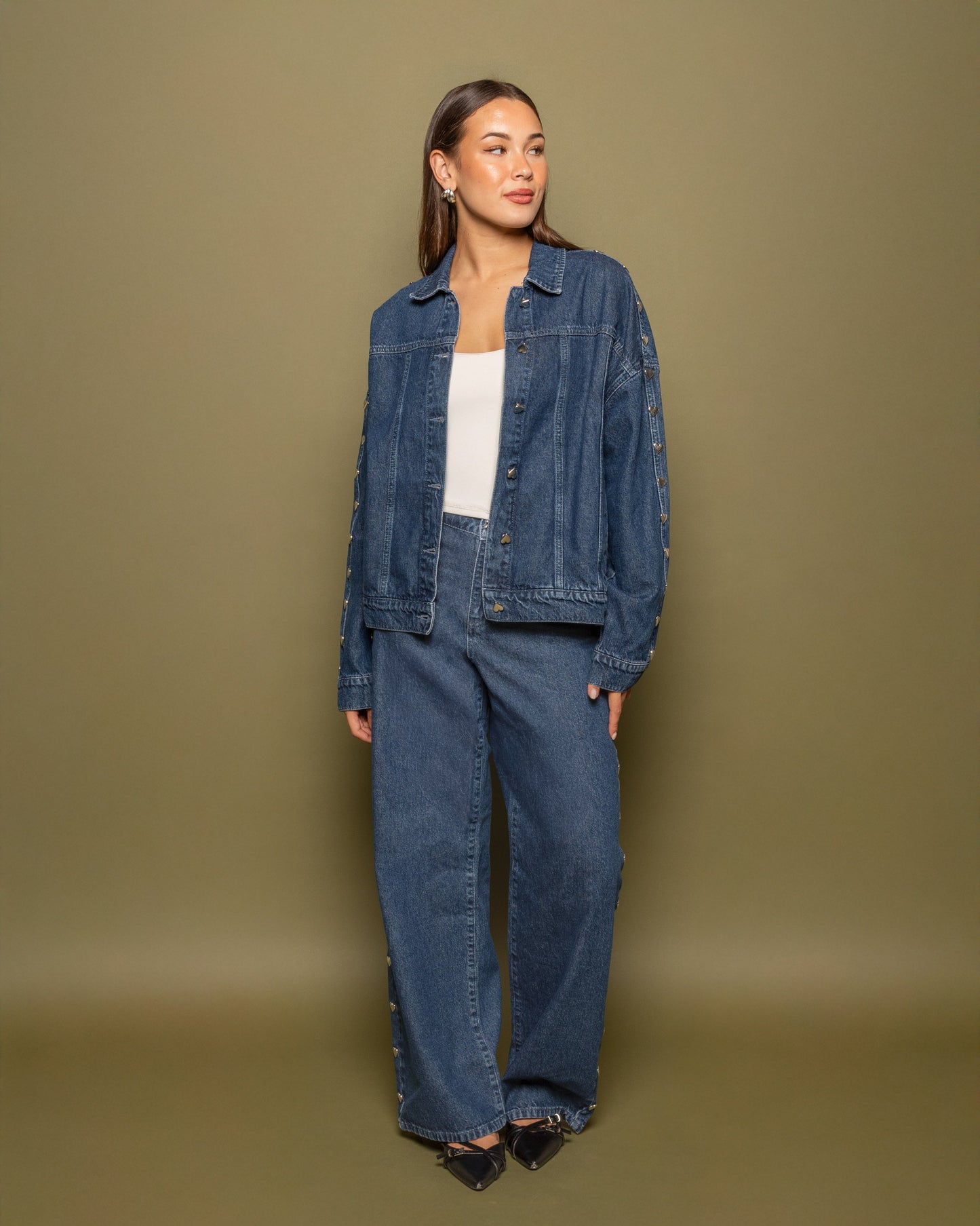 STUD HEART DENIM JACKET DONKERBLAUW