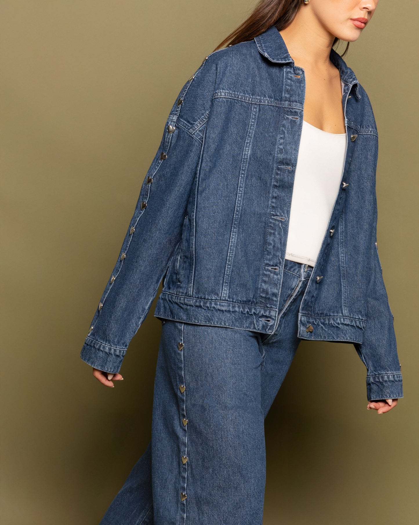 STUD HEART DENIM JACKET DONKERBLAUW