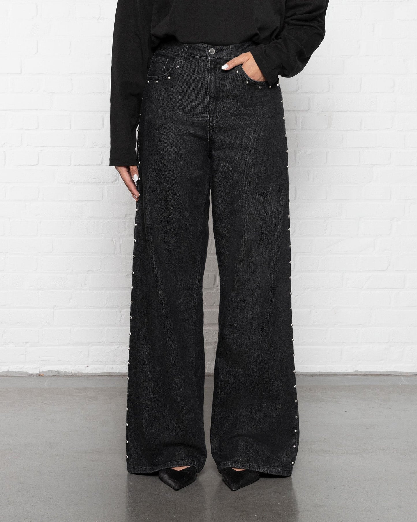 STUD COMFORT WIDE LEG JEANS DONKERGRIJS
