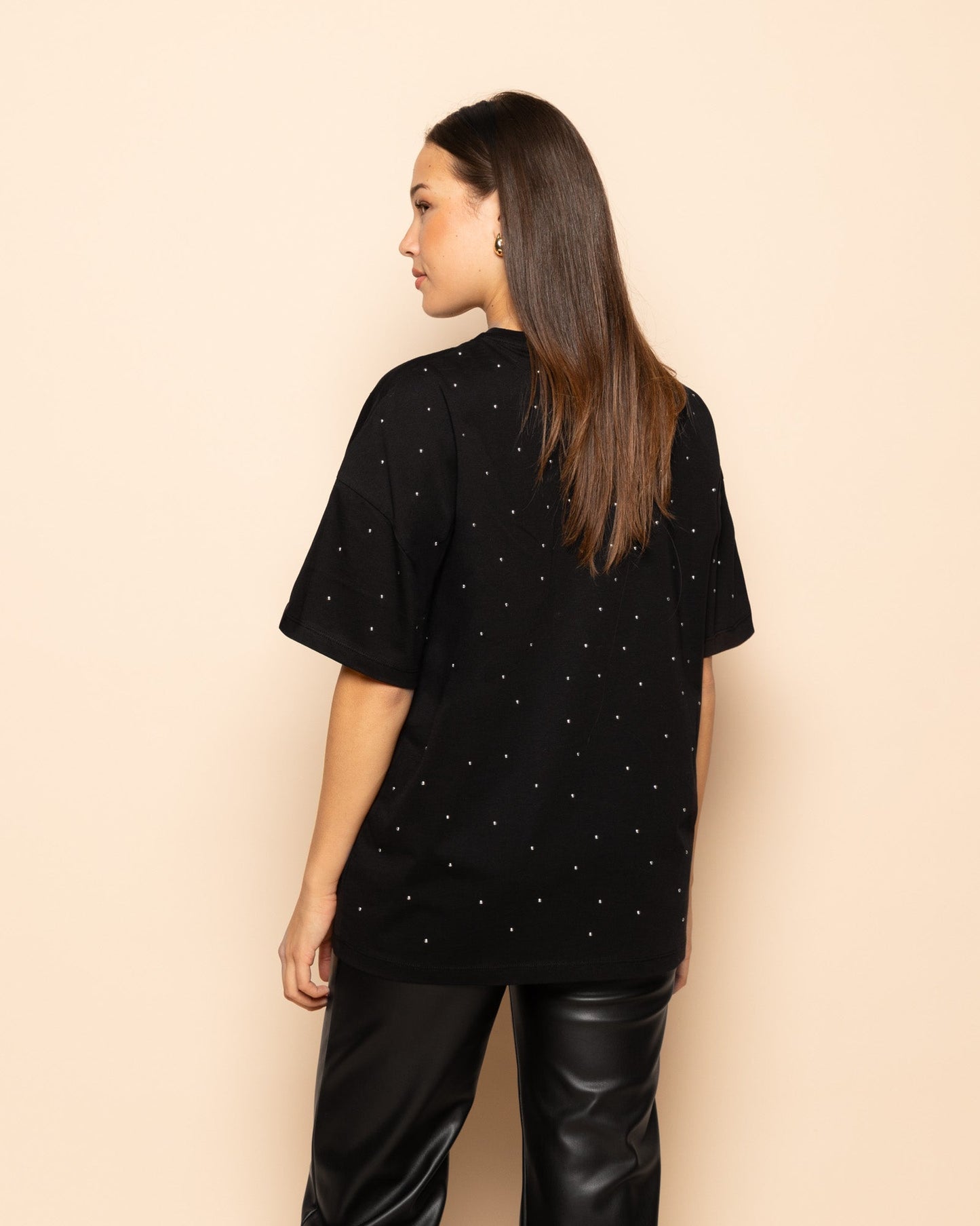 STUDS OVERSIZED TEE ZWART