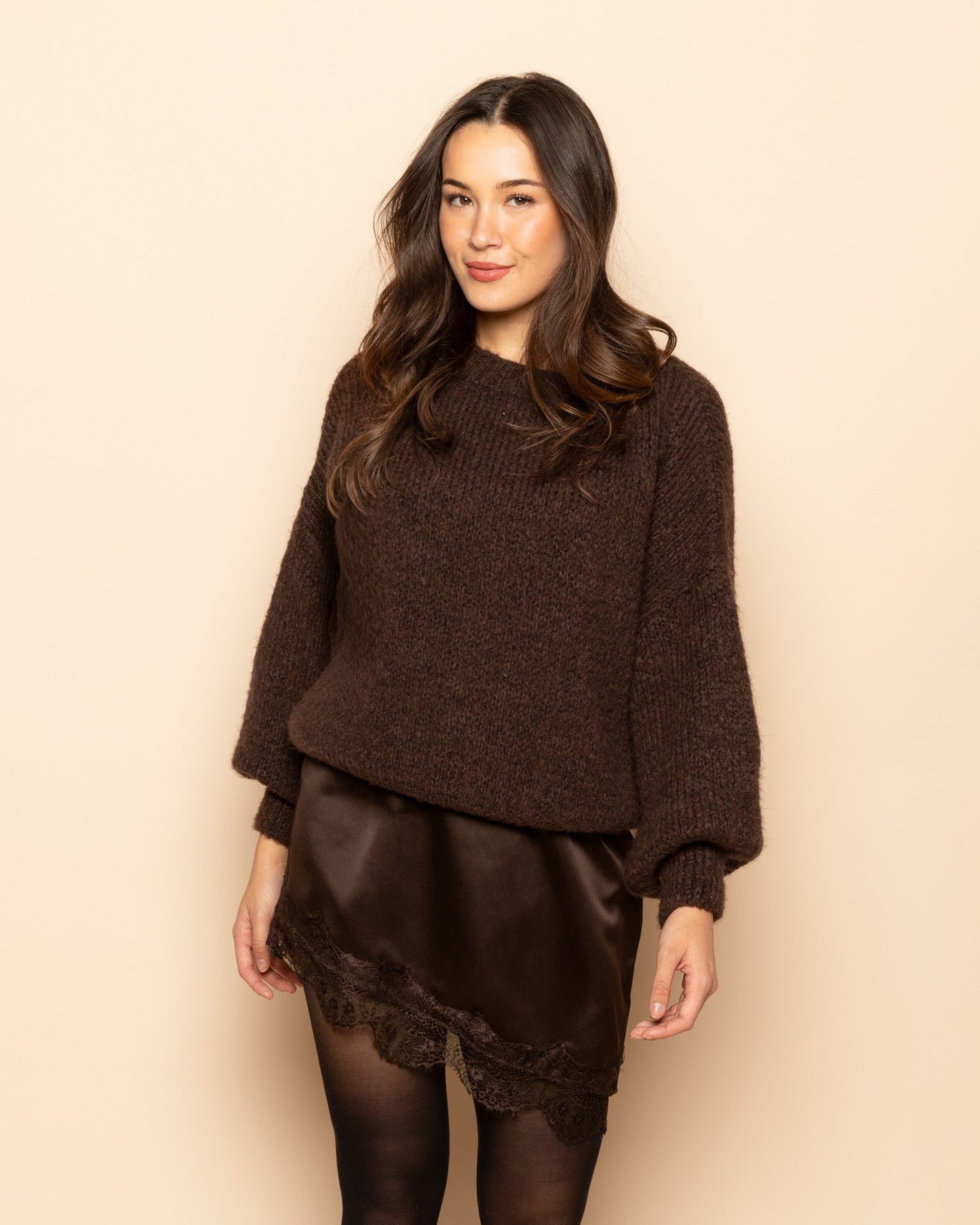 ASYMMETRIC SATIN LACE SKIRT BRUIN