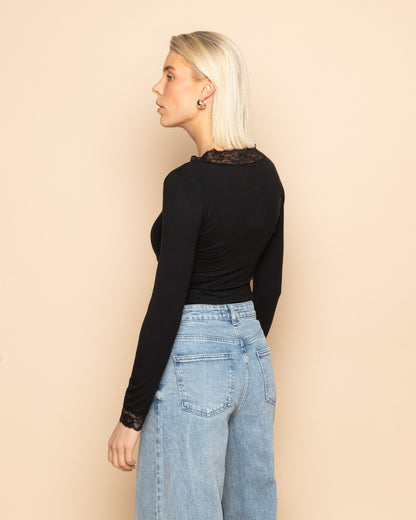 LACE VNECK LONG SLEEVE TOP ZWART