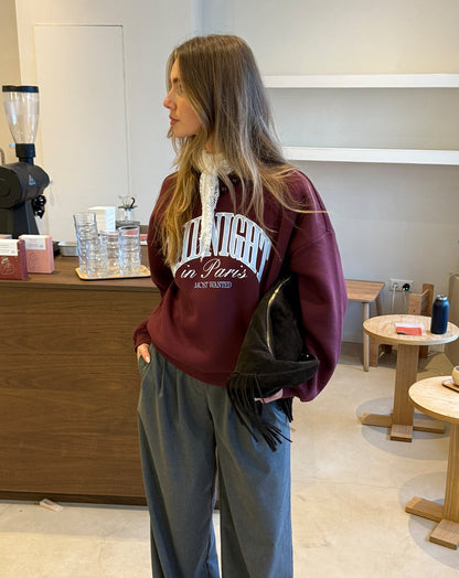 MIDNIGHT SATIN PATCH SWEATER DONKER BURGUNDY