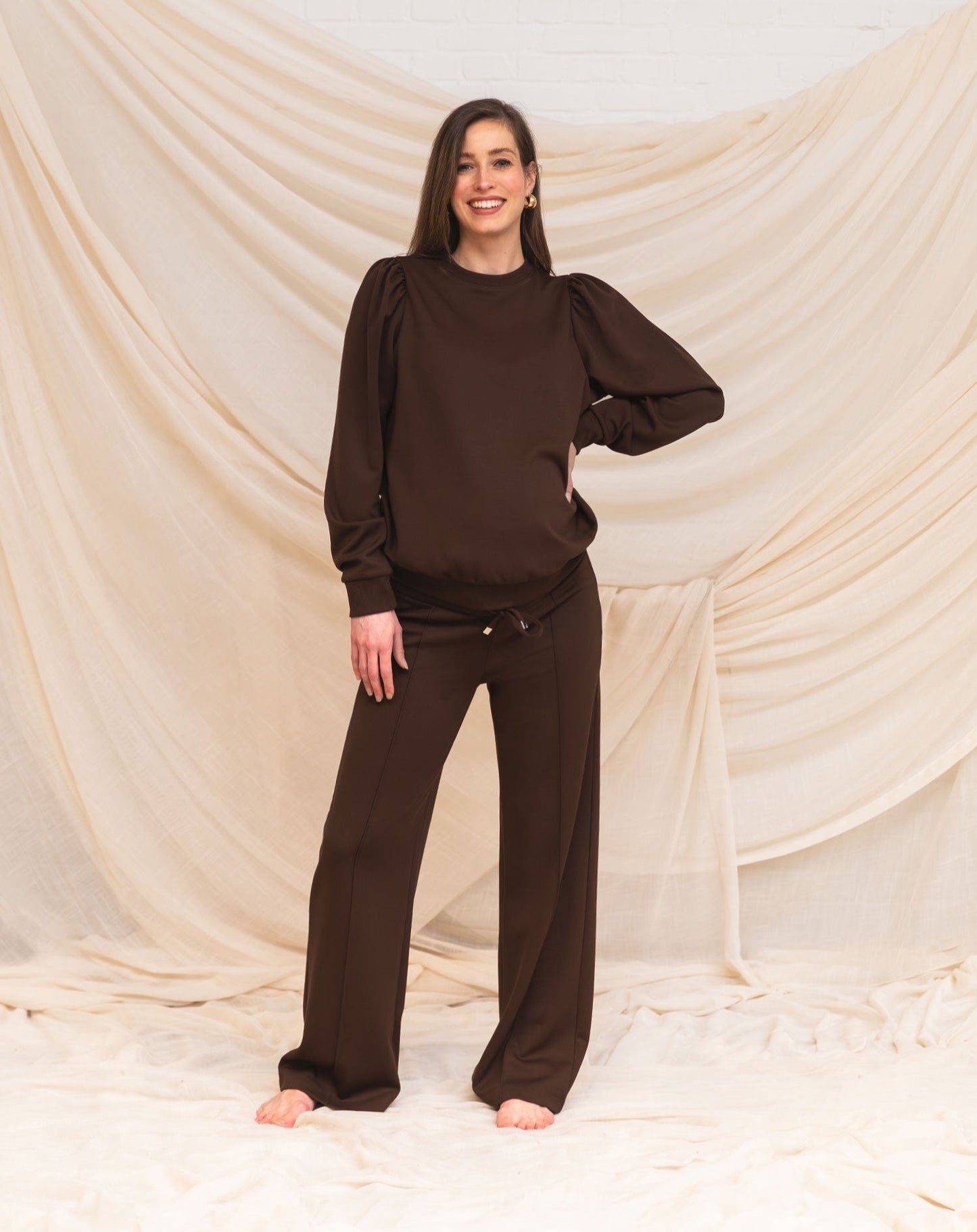 SCUBA PINTUCK PANTS MATERNITY PETITE BRUIN