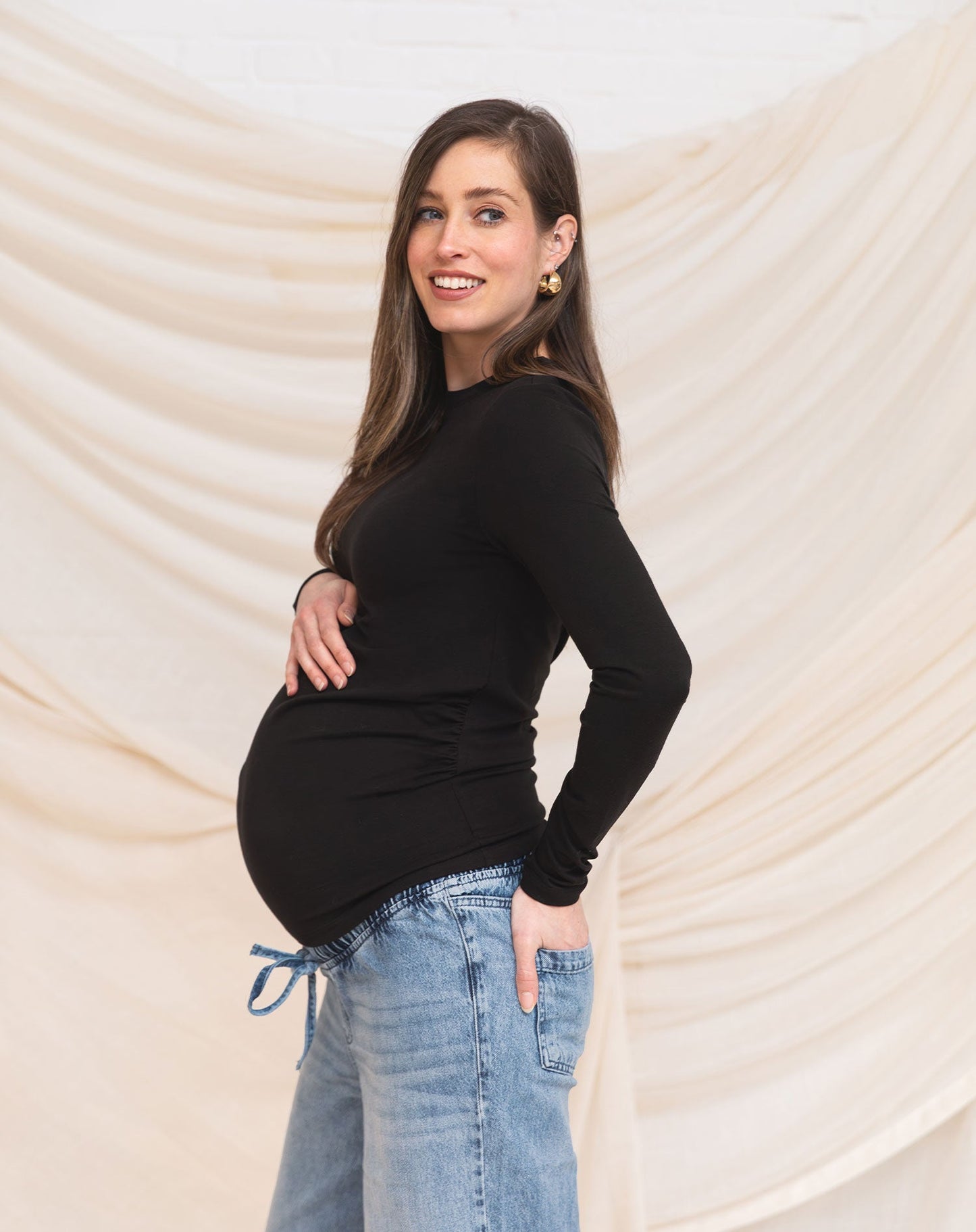 BASIC LONG SLEEVE FITTED TOP MATERNITY ZWART