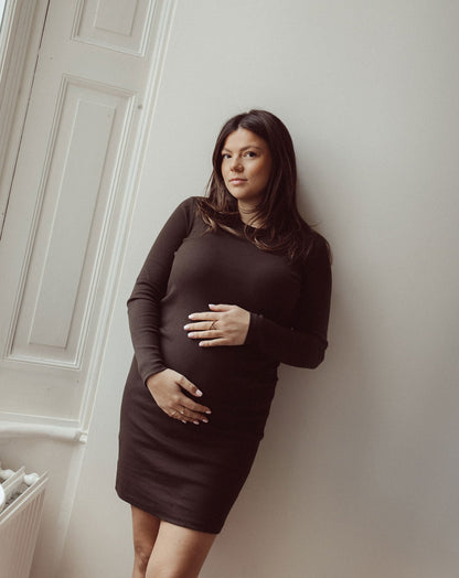 BODYCON LONG SLEEVE RIB DRESS MATERNITY BRUIN