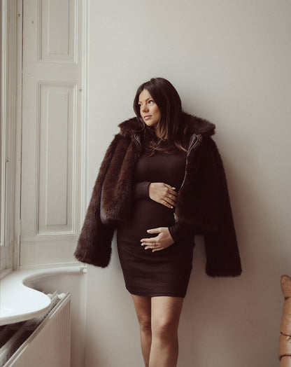 BODYCON LONG SLEEVE RIB DRESS MATERNITY BRUIN