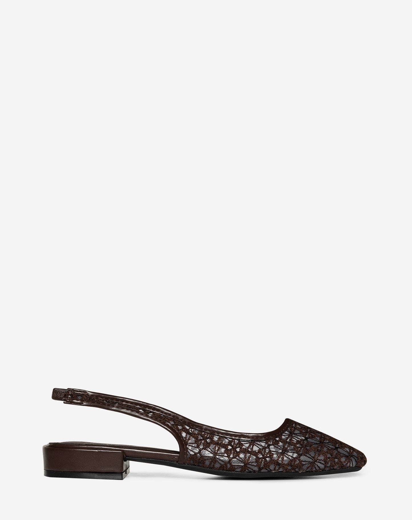 Zapatos destalonados bordados marrones