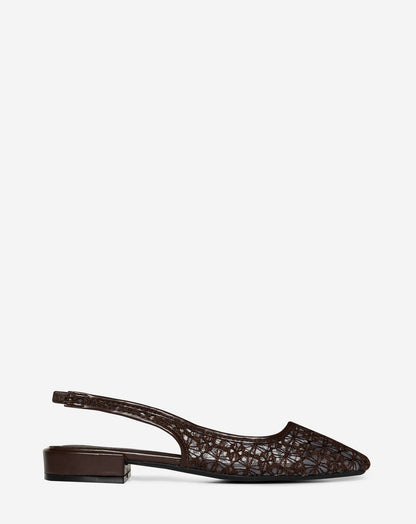 Zapatos destalonados bordados marrones