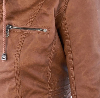 CHAQUETA DE CUERO CON CAPUCHA