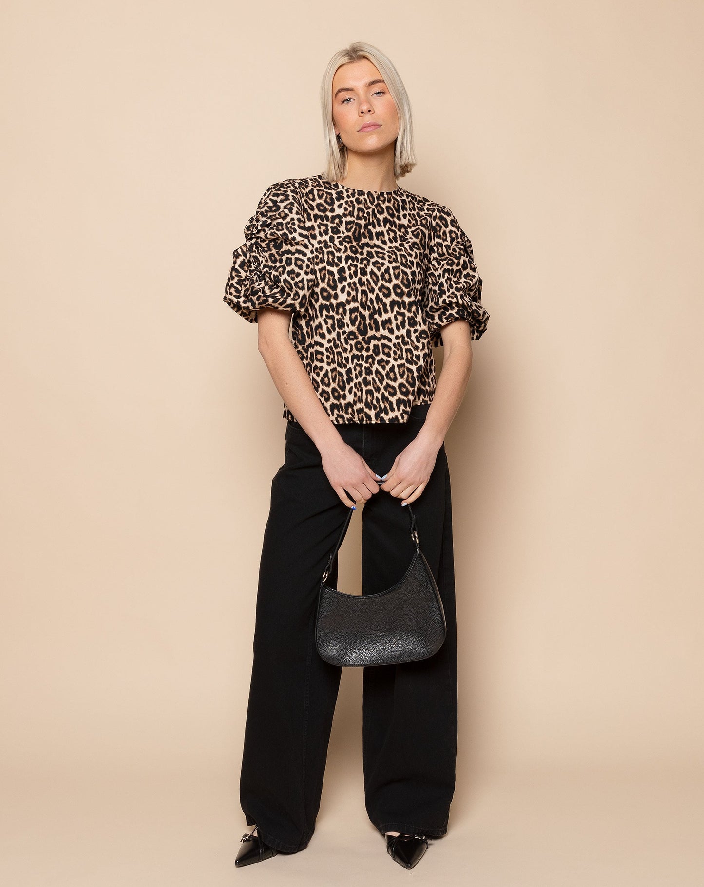 LEOPARD KNOTTED PUFF SLEEVE TOP ZWART