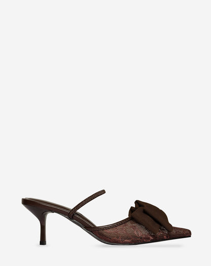 Tacones con lazo de encaje