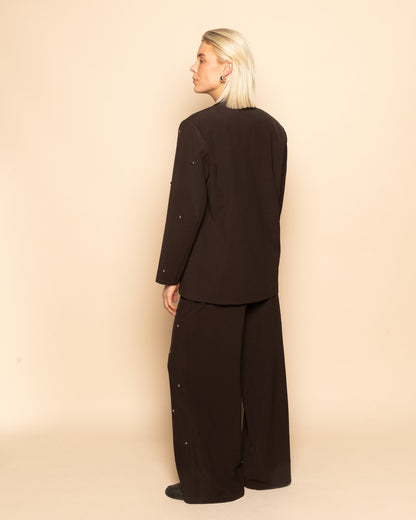 FLO BUBBLE STUD STRAIGHT LEG PANTALON PETITE DONKERBRUIN