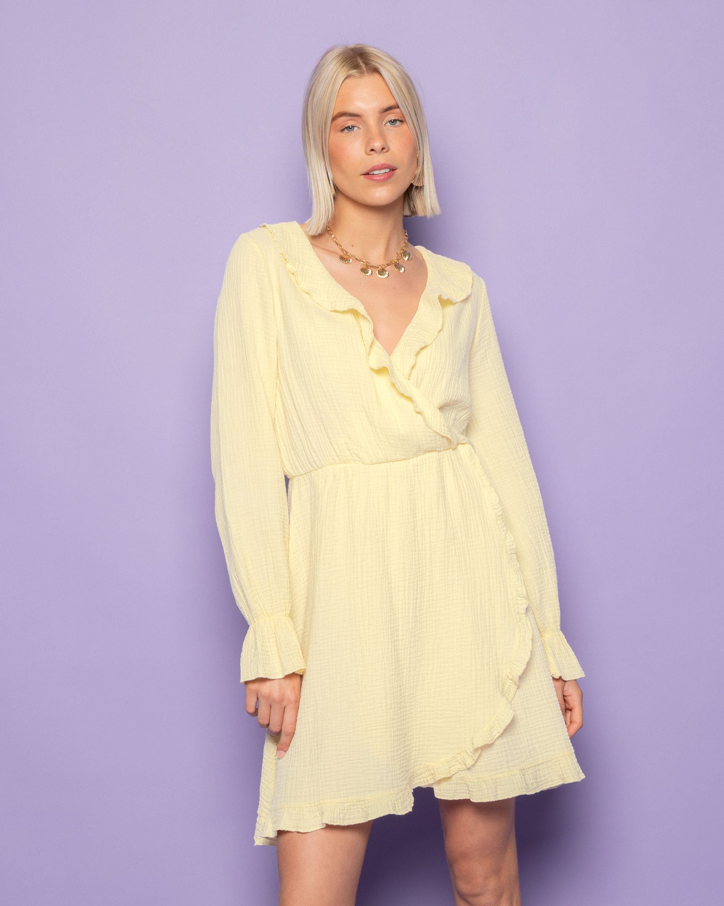 MOUSSELINE RUFFLE V-NECK WRAP DRESS BOTERGEEL