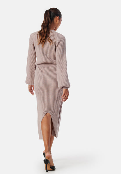 Camila™ – Vestido Midi de Punto con Cinturón