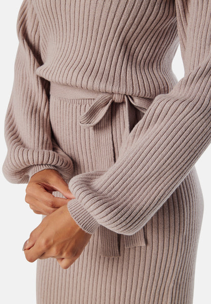 Camila™ – Vestido Midi de Punto con Cinturón
