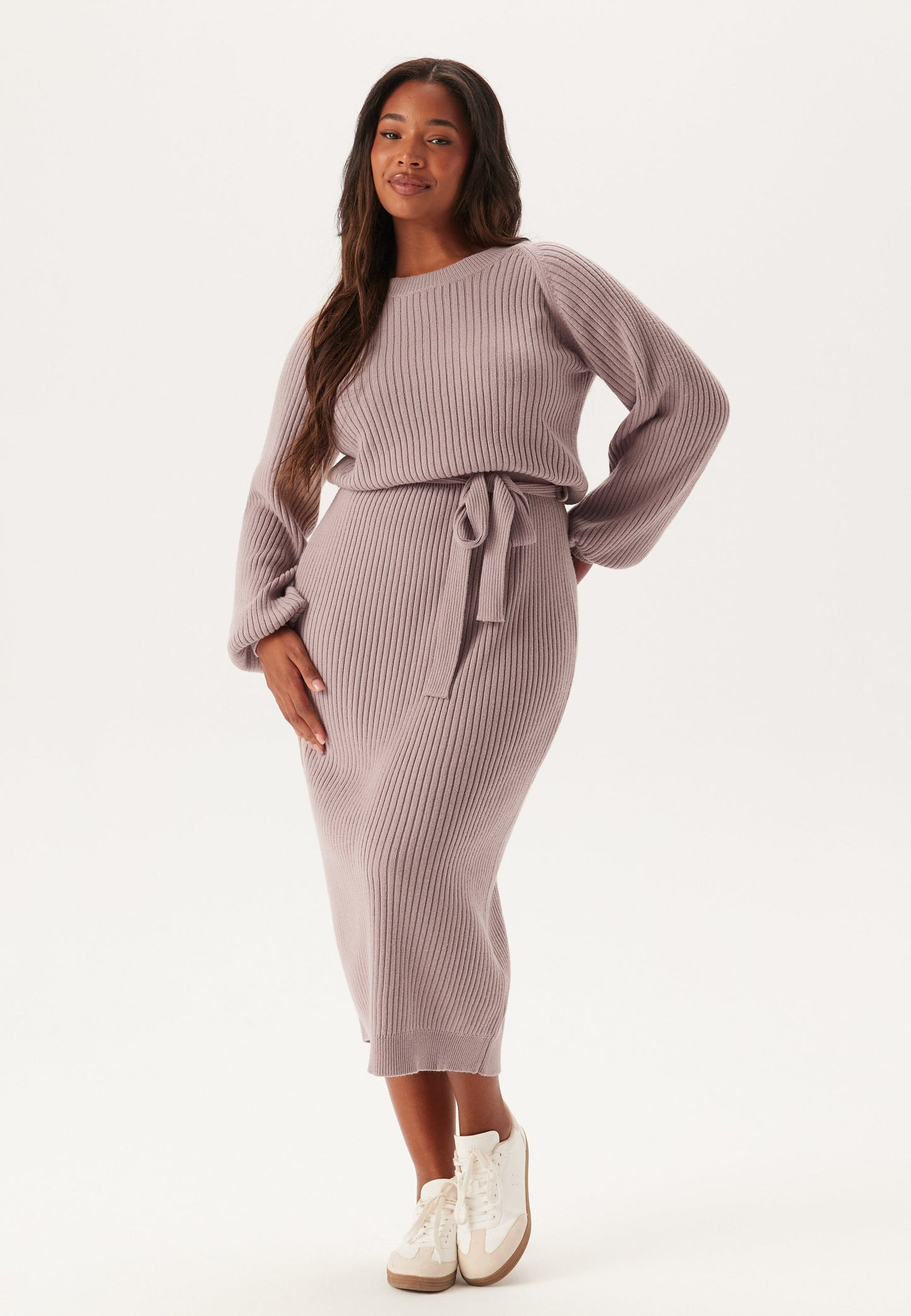 Camila™ – Vestido Midi de Punto con Cinturón