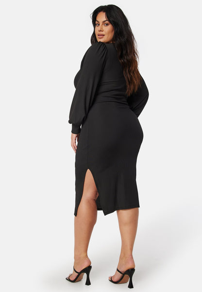 Vestido de pierna abierta