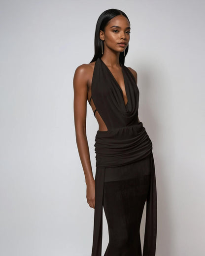 Vestido maxi sin espalda con cuello halter Elyse