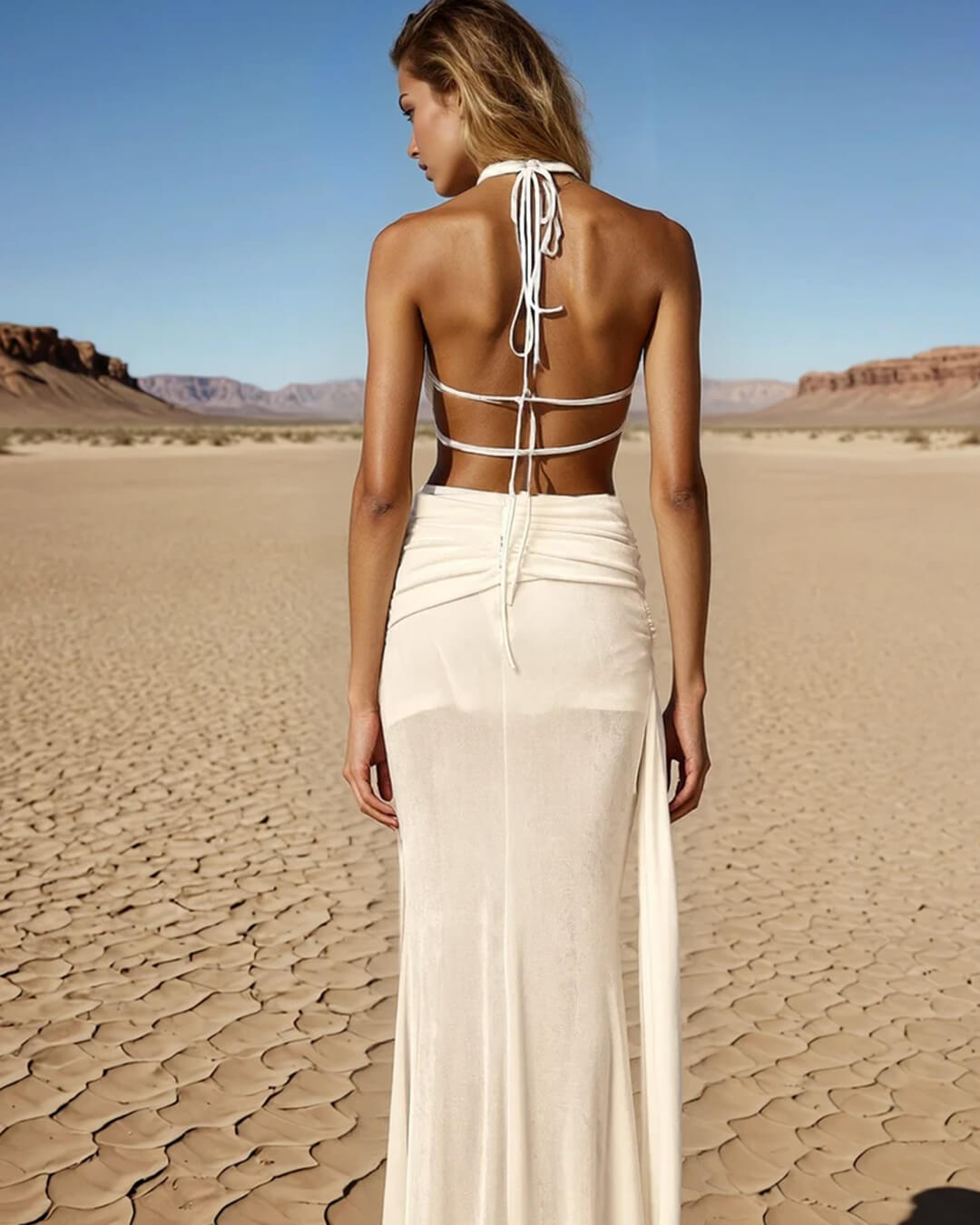 Vestido maxi sin espalda con cuello halter Elyse