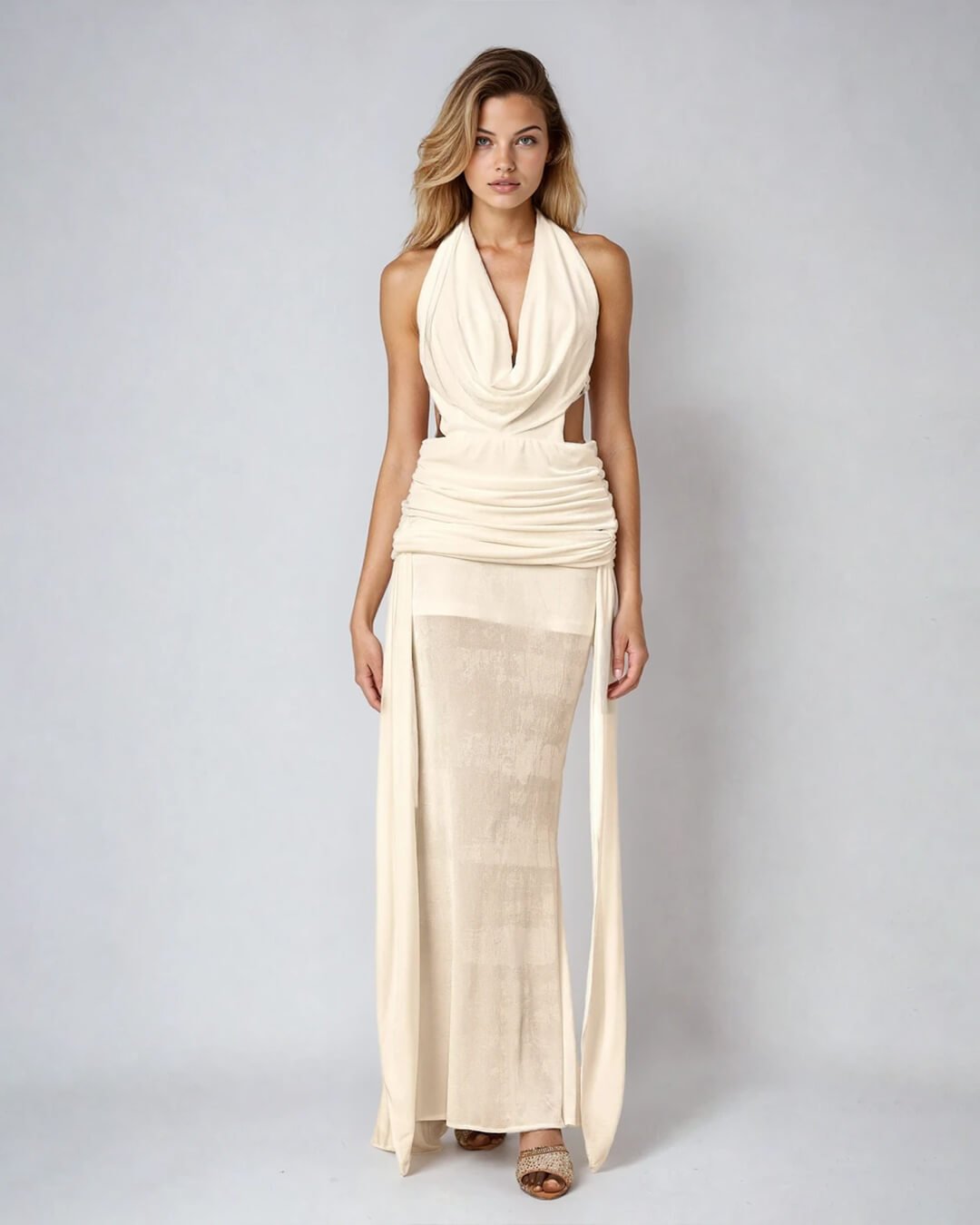 Vestido maxi sin espalda con cuello halter Elyse