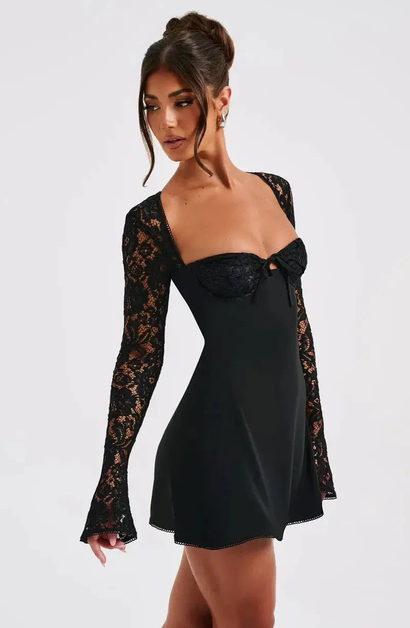 Vestido corto Louise con detalles de encaje