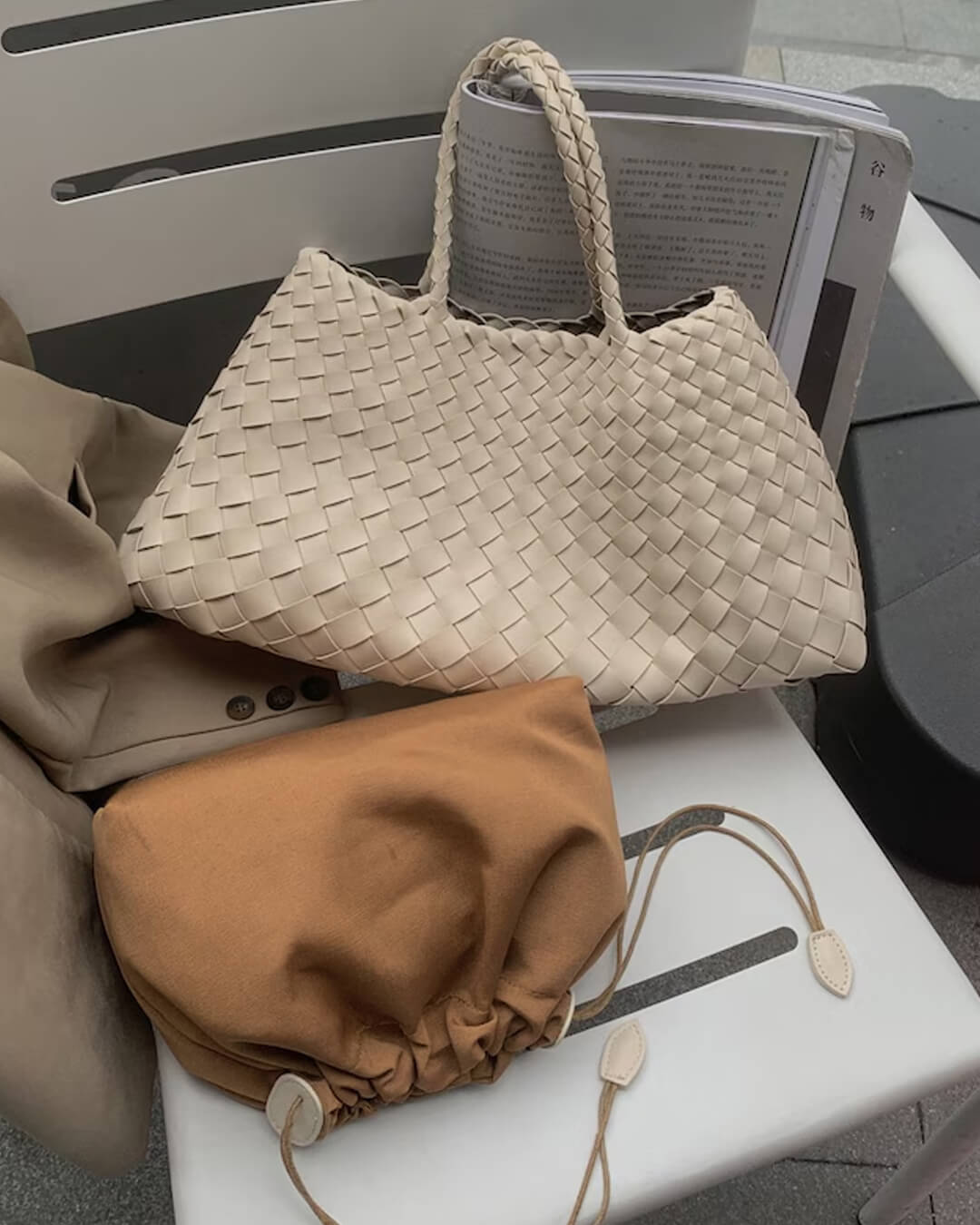 Bolso Mediano Trenzado de Cuero