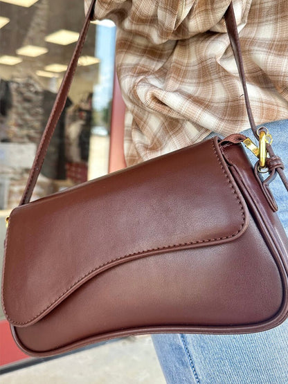 Bolso de hombro tipo sillín Mila