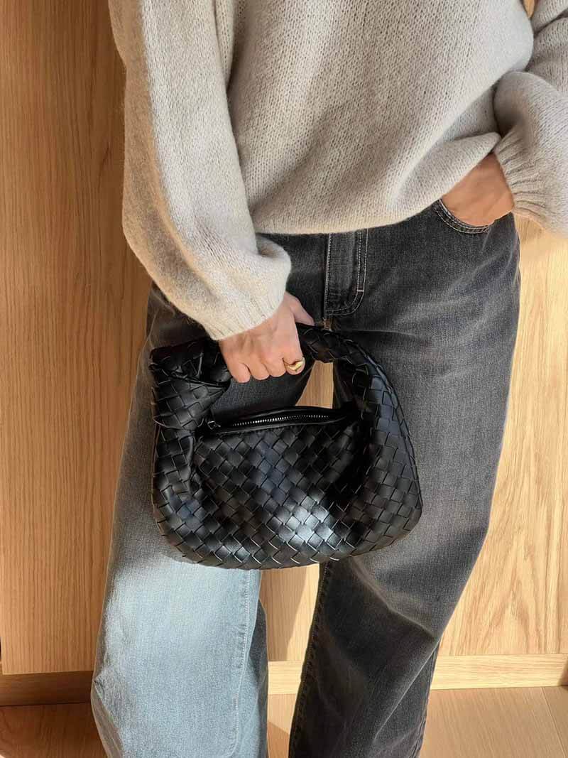 Bolso mini tejido