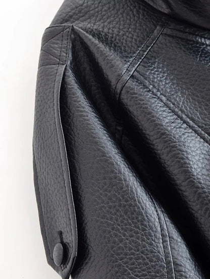 Chaqueta de cuero asimétrica