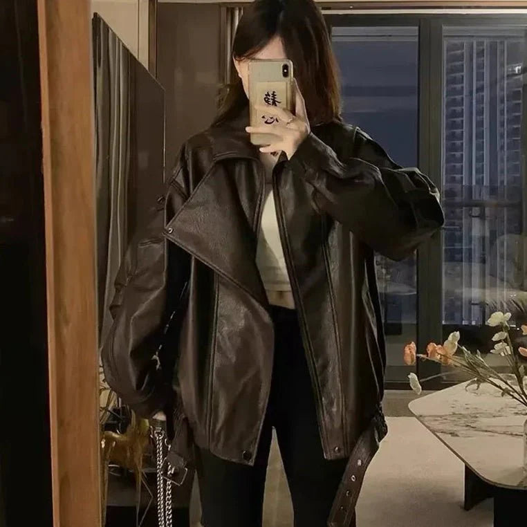 Chaqueta de cuero asimétrica Carla